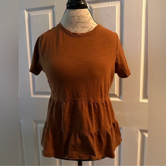 Time and Tru Tiered Short Sleeve Top - Picture 1 of 5